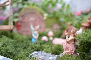 Vivid Arts Miniature World Display