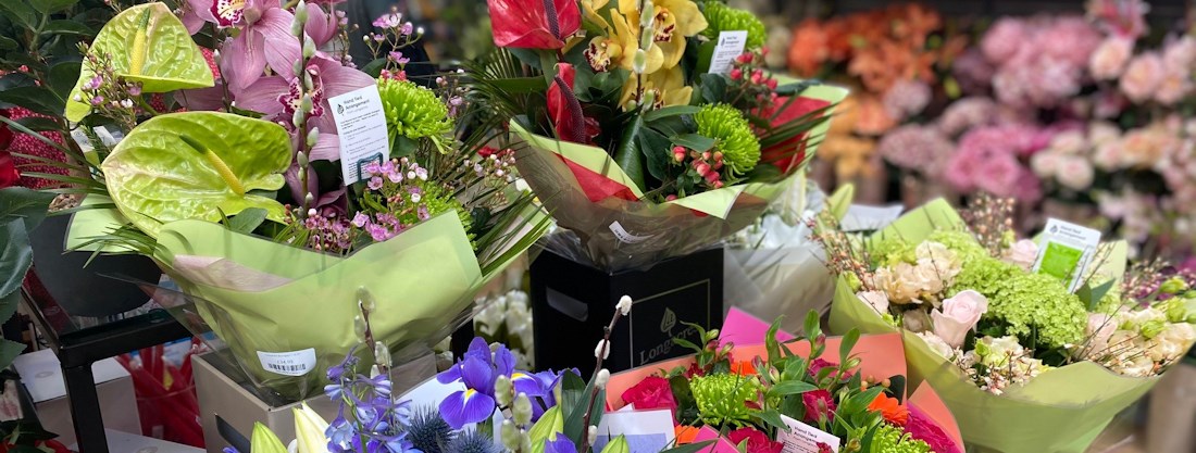 Longacres Bourne Valley cut flower department with individual cut flower bunches and hand tied bouquets