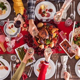Christmas Tablecloths & Runner