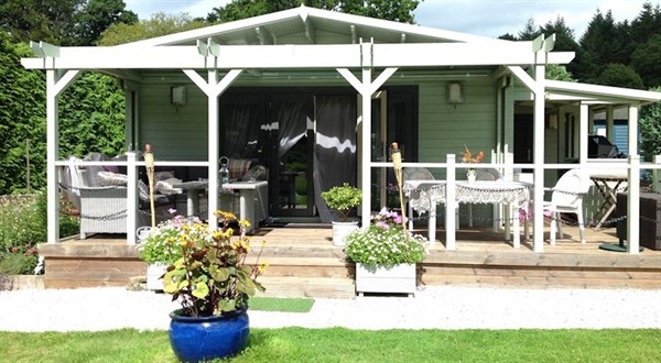 creative-living-at-longacres-garden-centre-bagshot.jpg