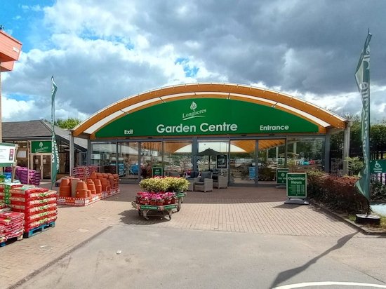 Image of the front of the Longacres Chelmsford store
