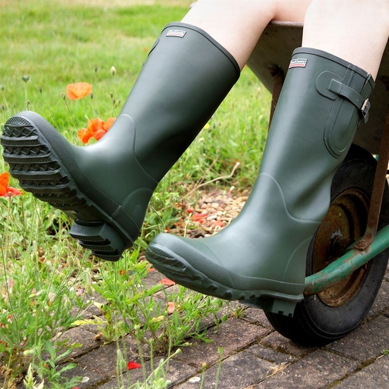 town and country neoprene wellies