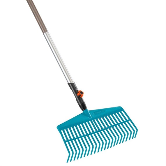 Gardena Combisystem Lawn Rake and Handle Set (3020-90)