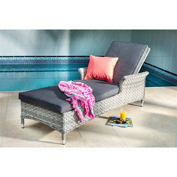 Hartman Heritage Tuscan Outdoor Garden Furniture Lounger (840296)