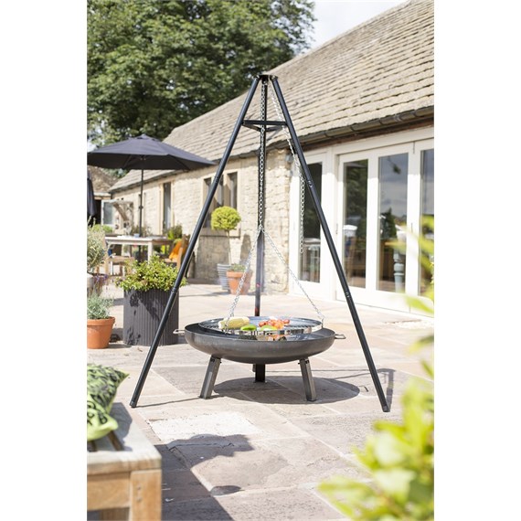 La Hacienda Tripod with Chrome Hanging Grill (55578)