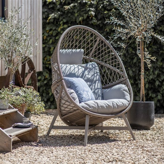 Leisuregrow Sarasota Standing Outdoor Garden Egg Chair