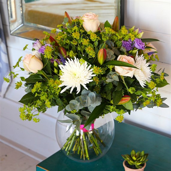 Pastel Hand Tied Bouquet - Luxury