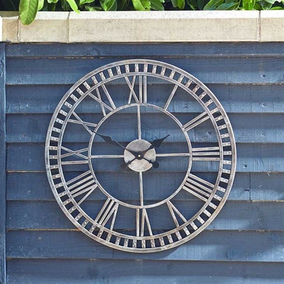 Smart Garden Buxton 23 Inch Indoor & Outdoor Clock (5162000)