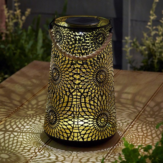 Smart Garden Muscat Solar Powered Garden Light Up Lantern (1080209)