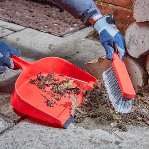 Smart Garden Soft Bristle Dust Pan & Brush (8816019)