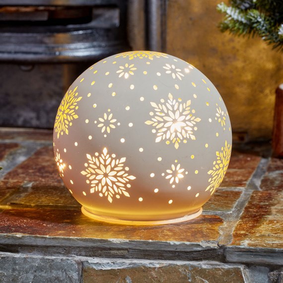 Three Kings 11cm Wonder Globe Light Up Christmas Decoration - Silver (2539085)