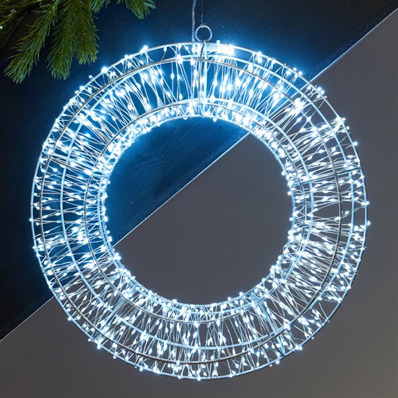 Three Kings 40cm Light Up Christmas Galaxy Wreath in Cool White (2506059)
