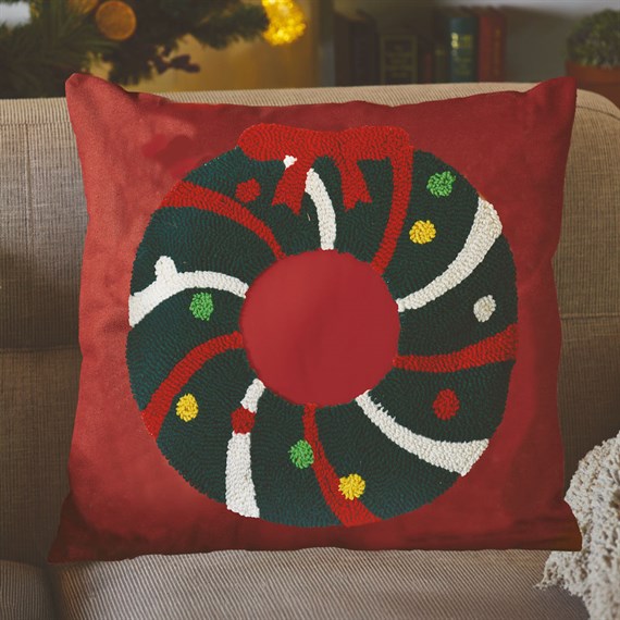 Three Kings 45cm Wreath Christmas Cushion (2525204)