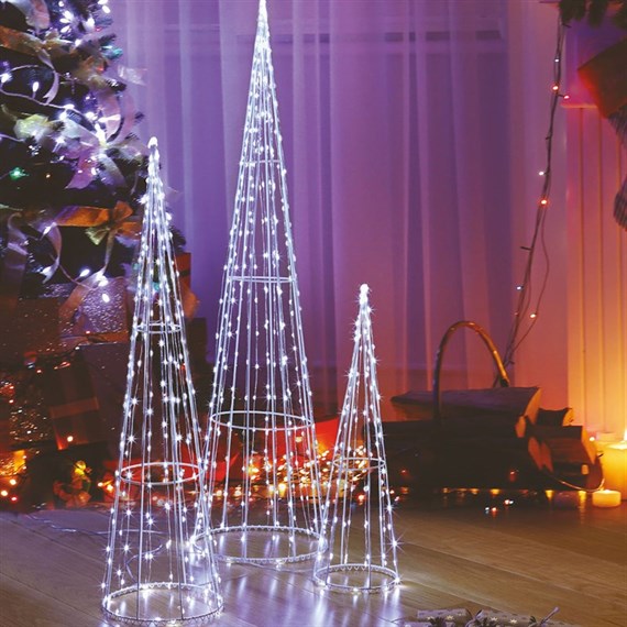 Three Kings 640 LED's Light Up Tree Cone Christmas Decoration - Cool White (2532068)