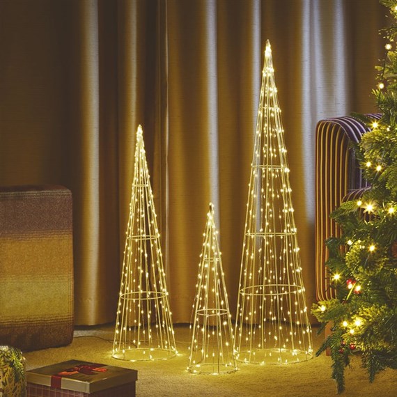 Three Kings 640 LED's Light Up Tree Cone Christmas Decoration - Warm White (2532067)