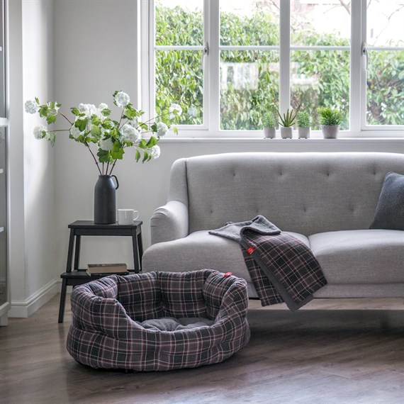 Zoon Plaid Oval Dog Bed