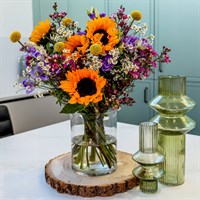 Bagshot Afternoon Tea & Floral Hand Tied Bouquet Workshop - Monday 6th April 2026