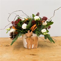 Cosy Christmas Table Festive Floral Arrangement