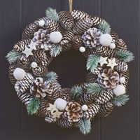 Three Kings 50cm Frost Pine Artificial Christmas Wreath (2541132)